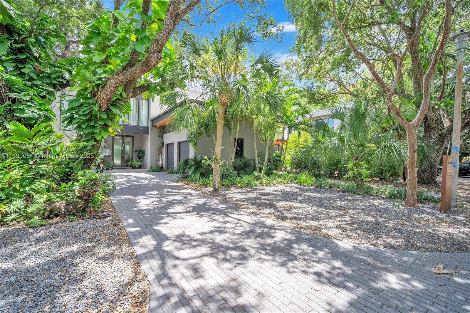 BATTERSEA WOODS - Residential