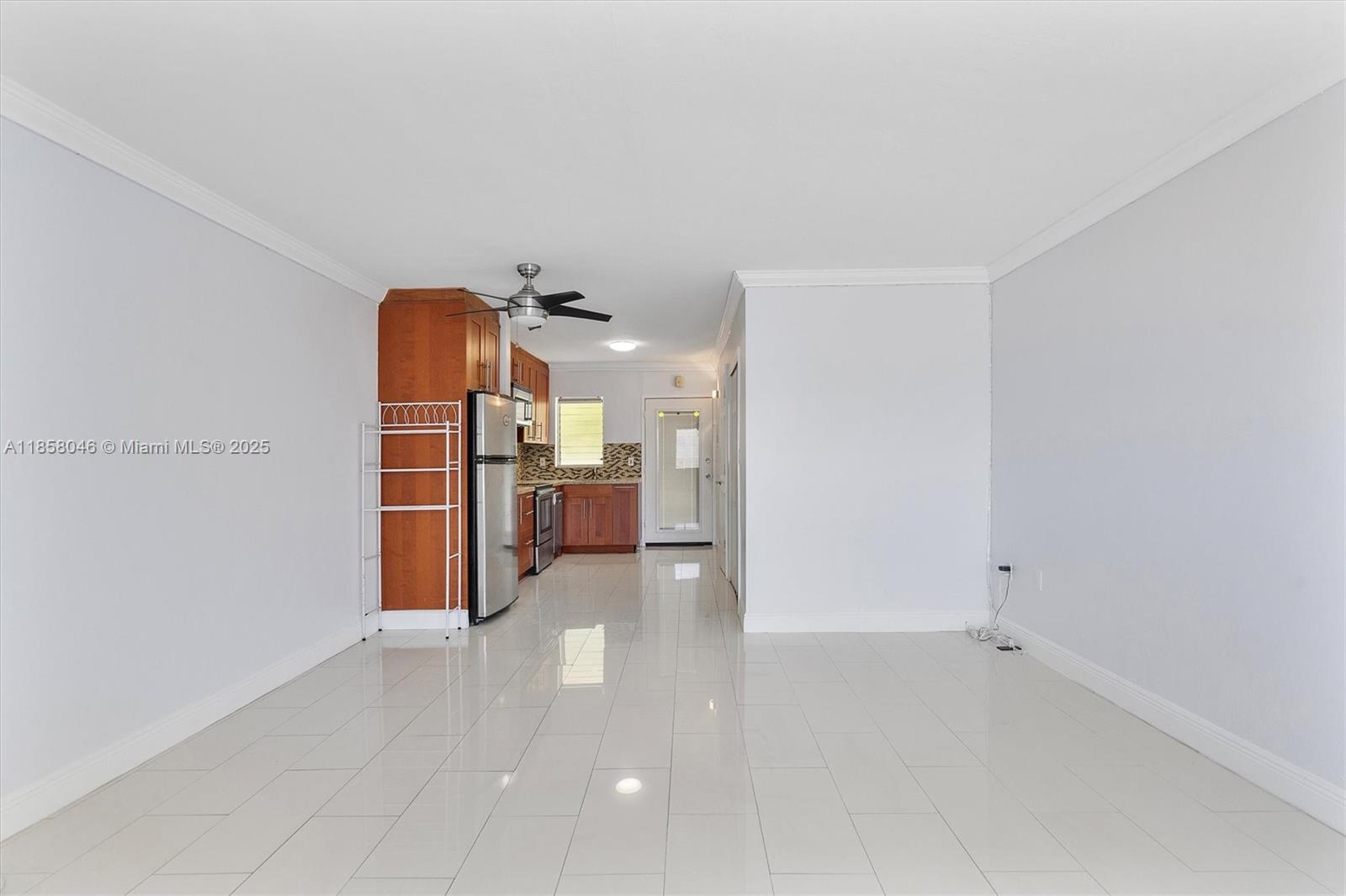 MERIDIAN MANOR CONDO - Residential