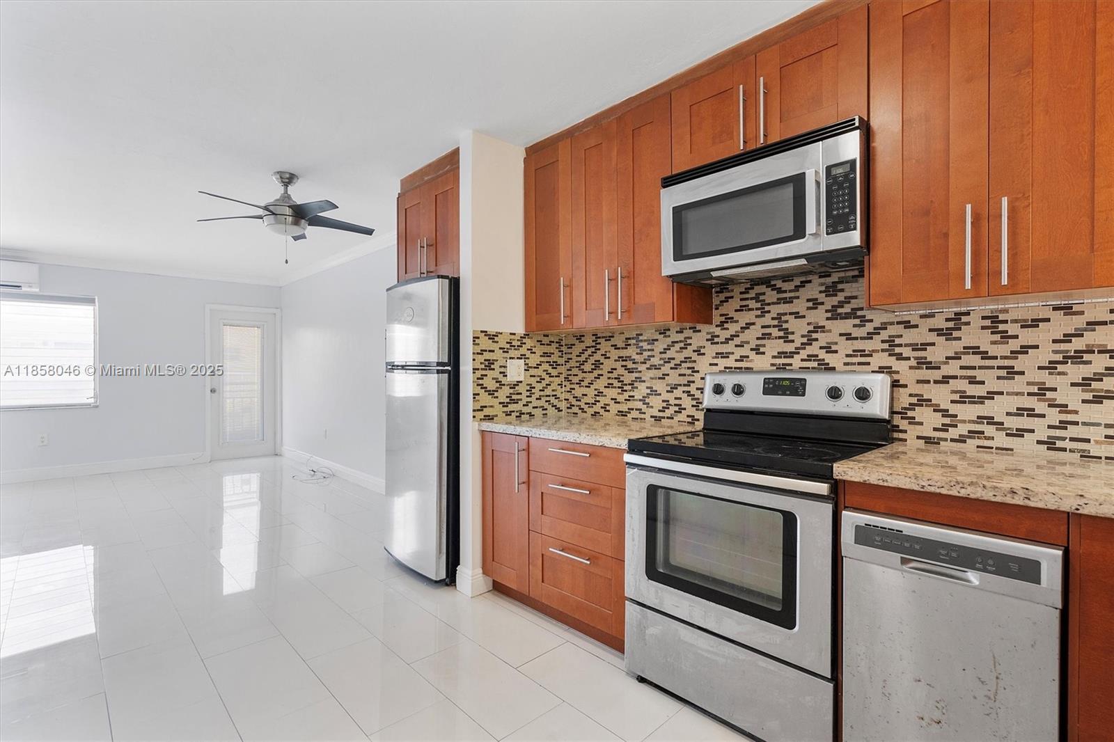 851 Meridian Ave 24