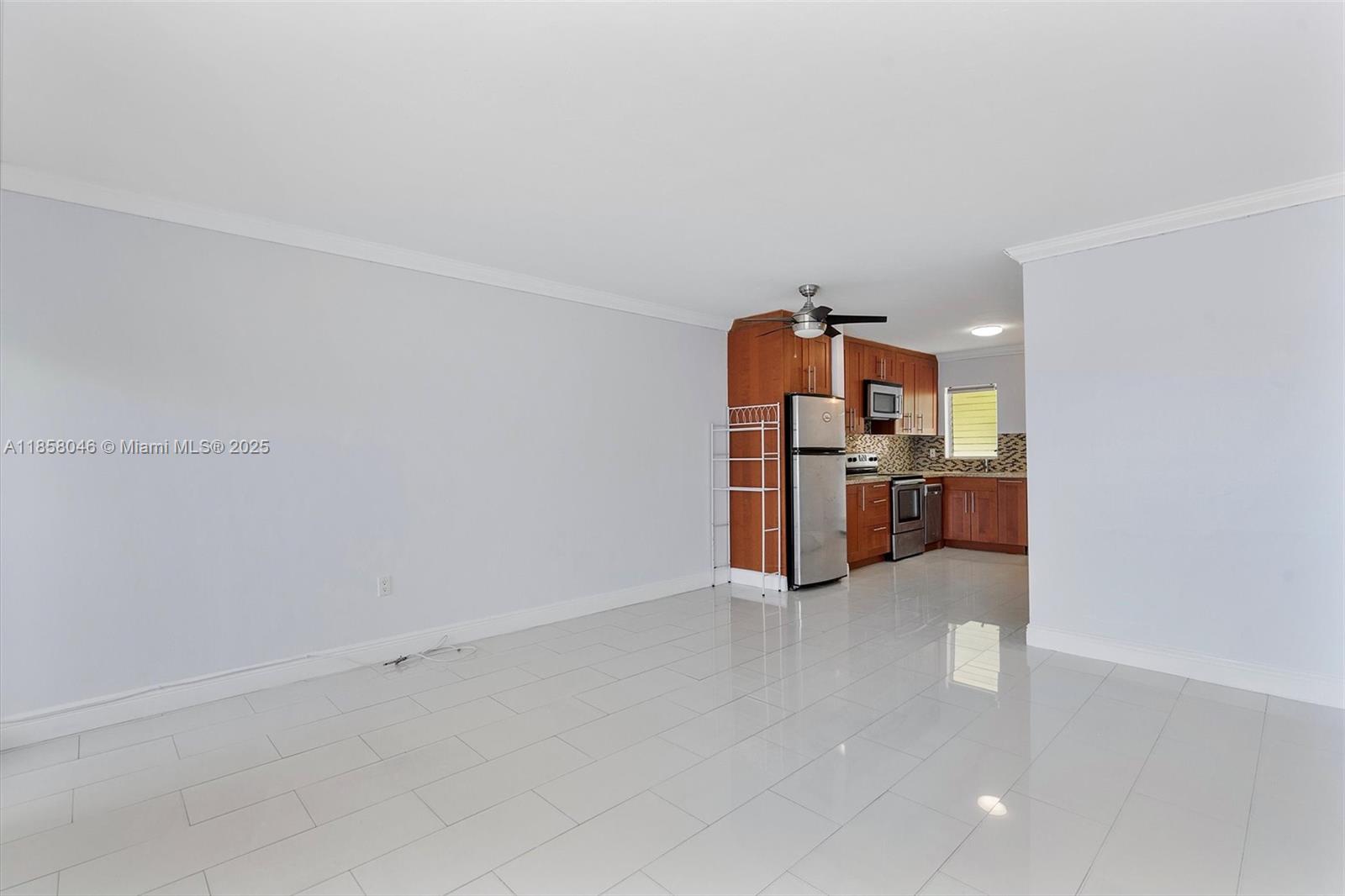 MERIDIAN MANOR CONDO - Residential