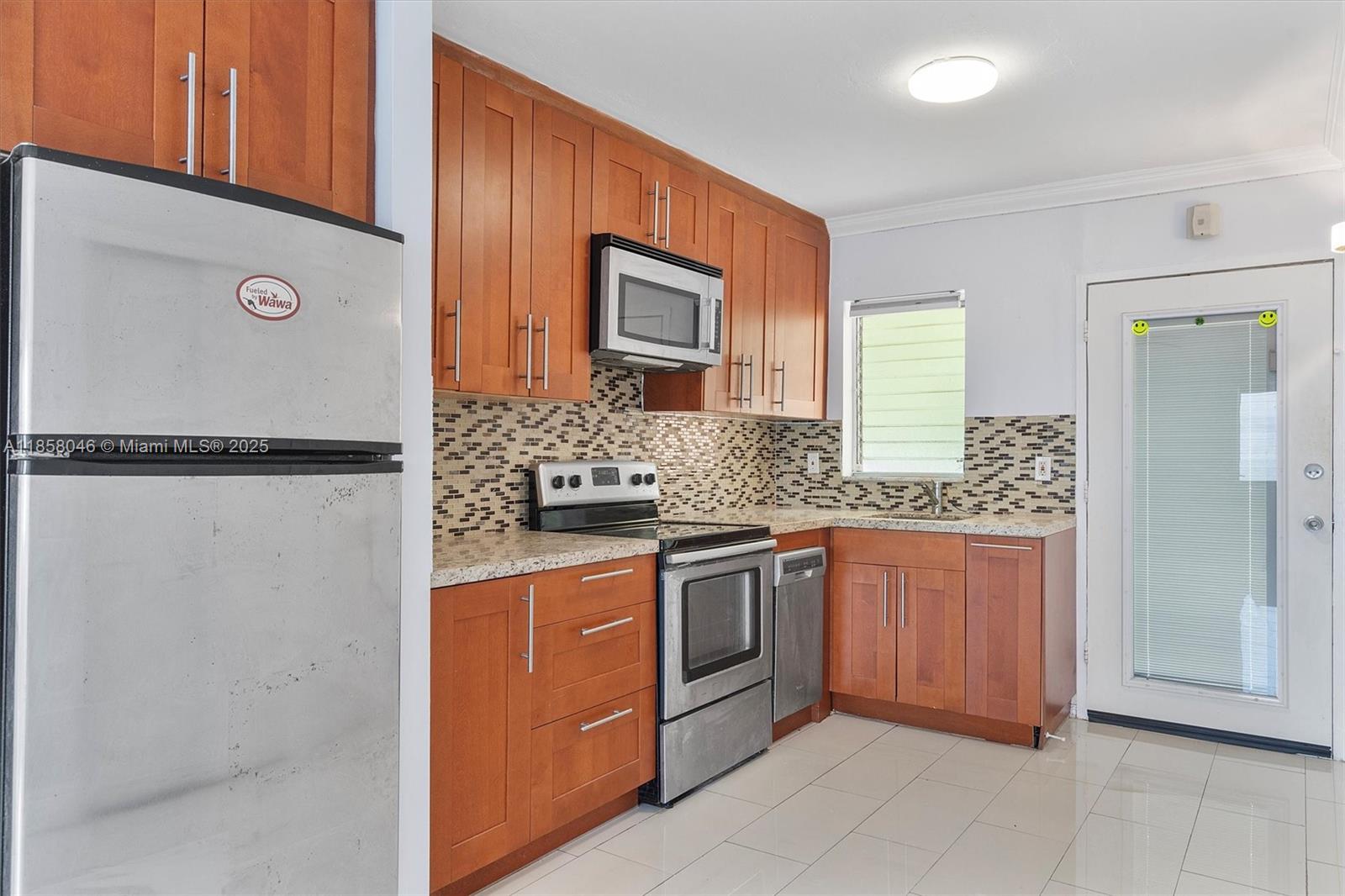 851 Meridian Ave 24