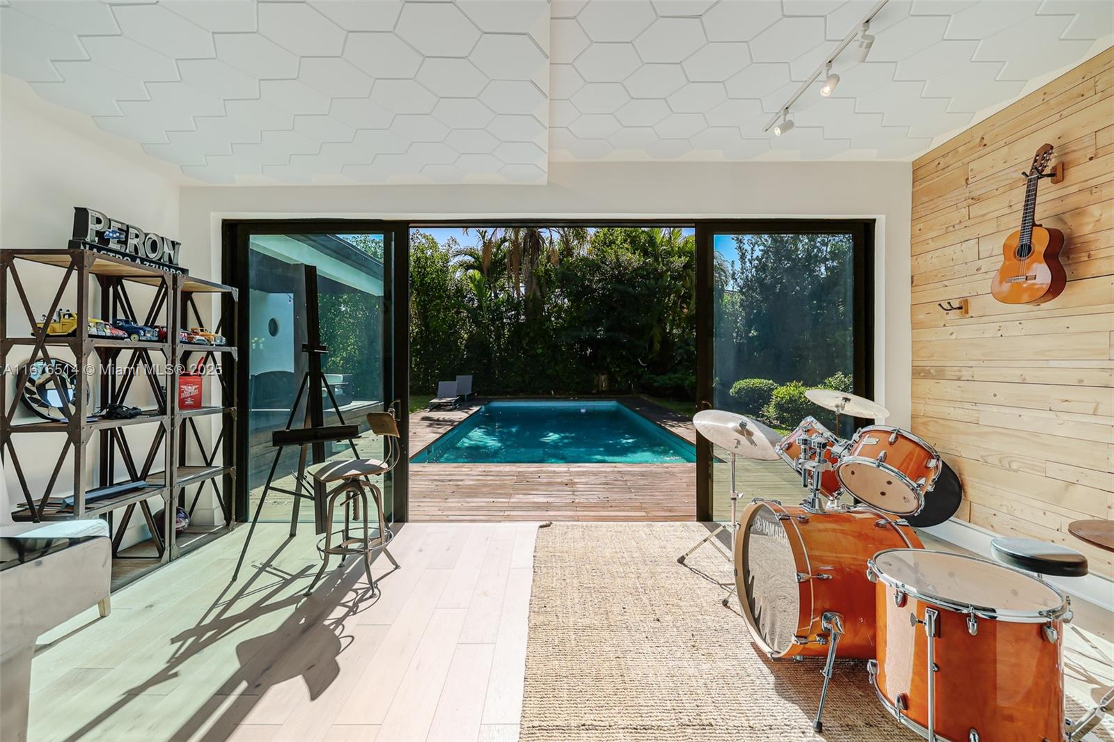 NAUTILUS EXTENSION - Residential