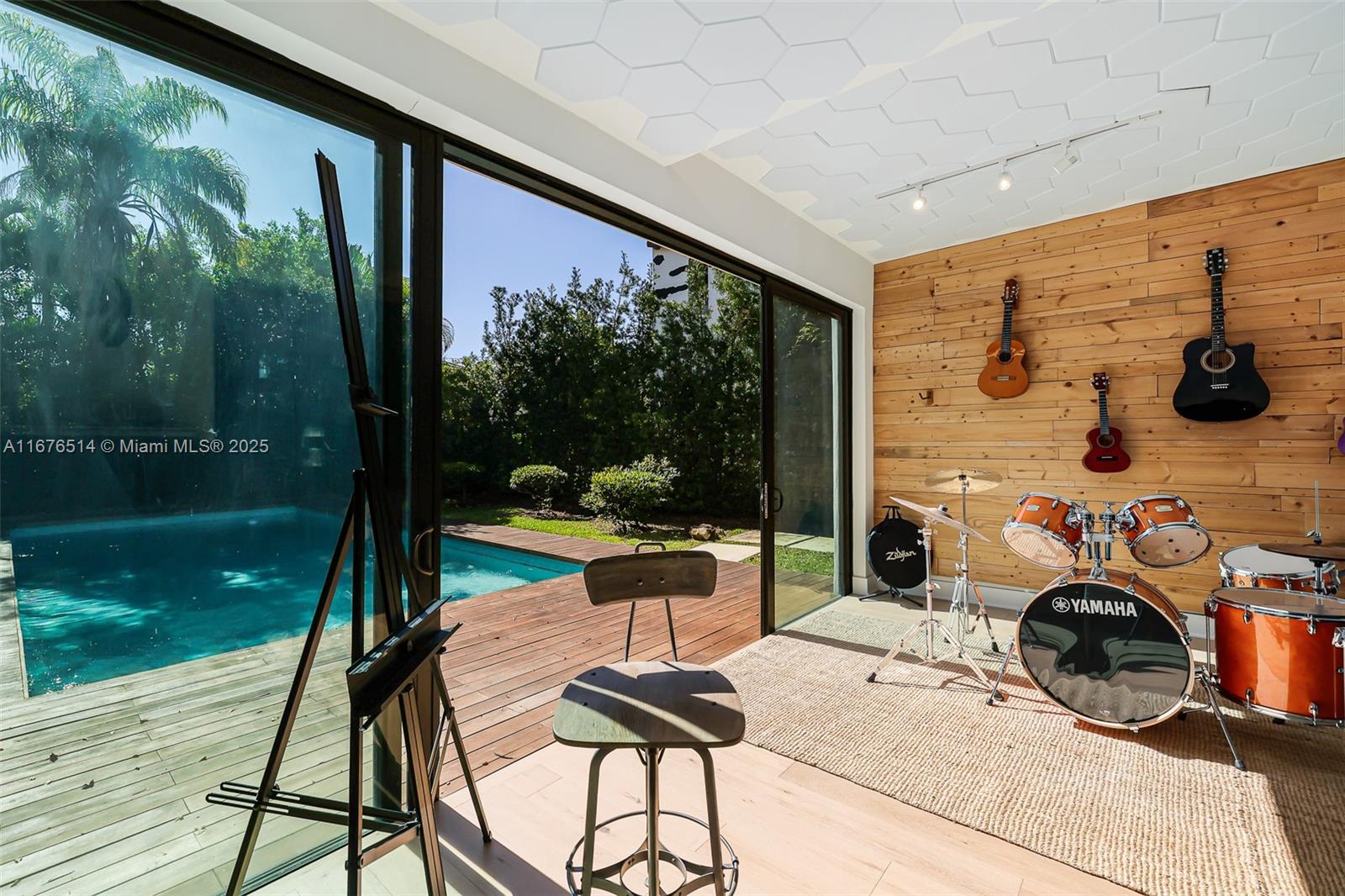 NAUTILUS EXTENSION - Residential