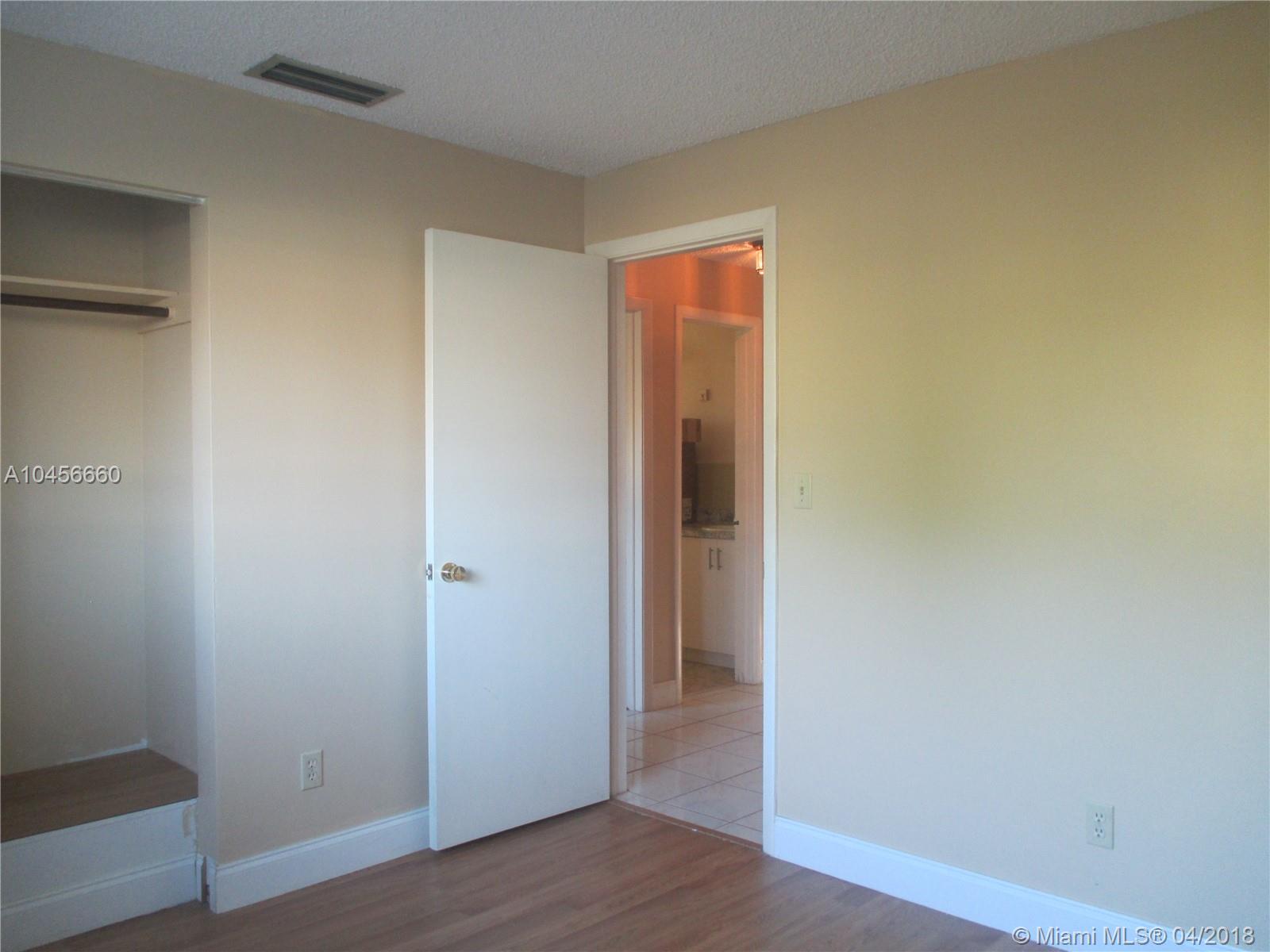 FAIRWAY LAKE SOUTH SEC 1 - Residential Lease