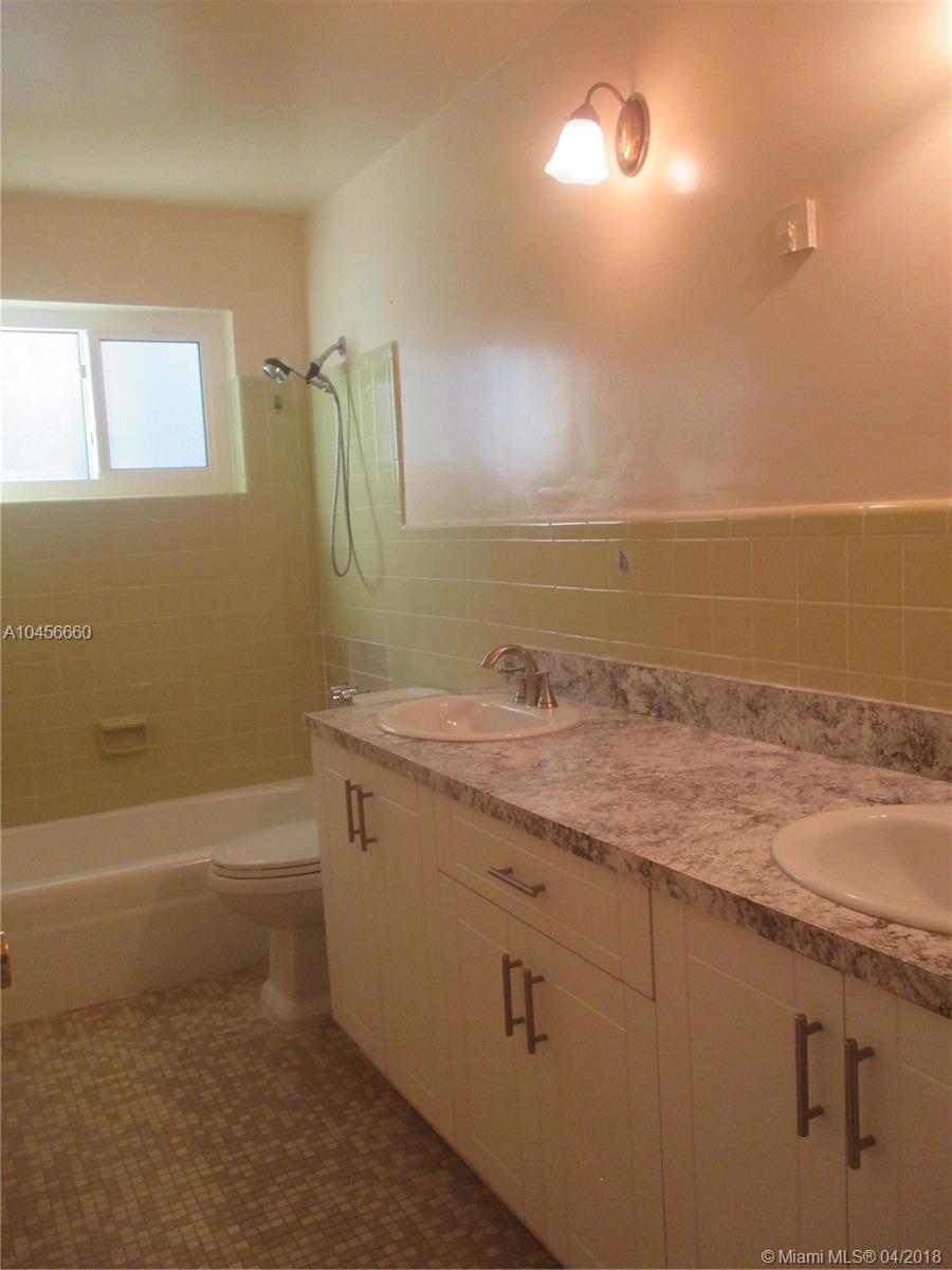 FAIRWAY LAKE SOUTH SEC 1 - Residential Lease