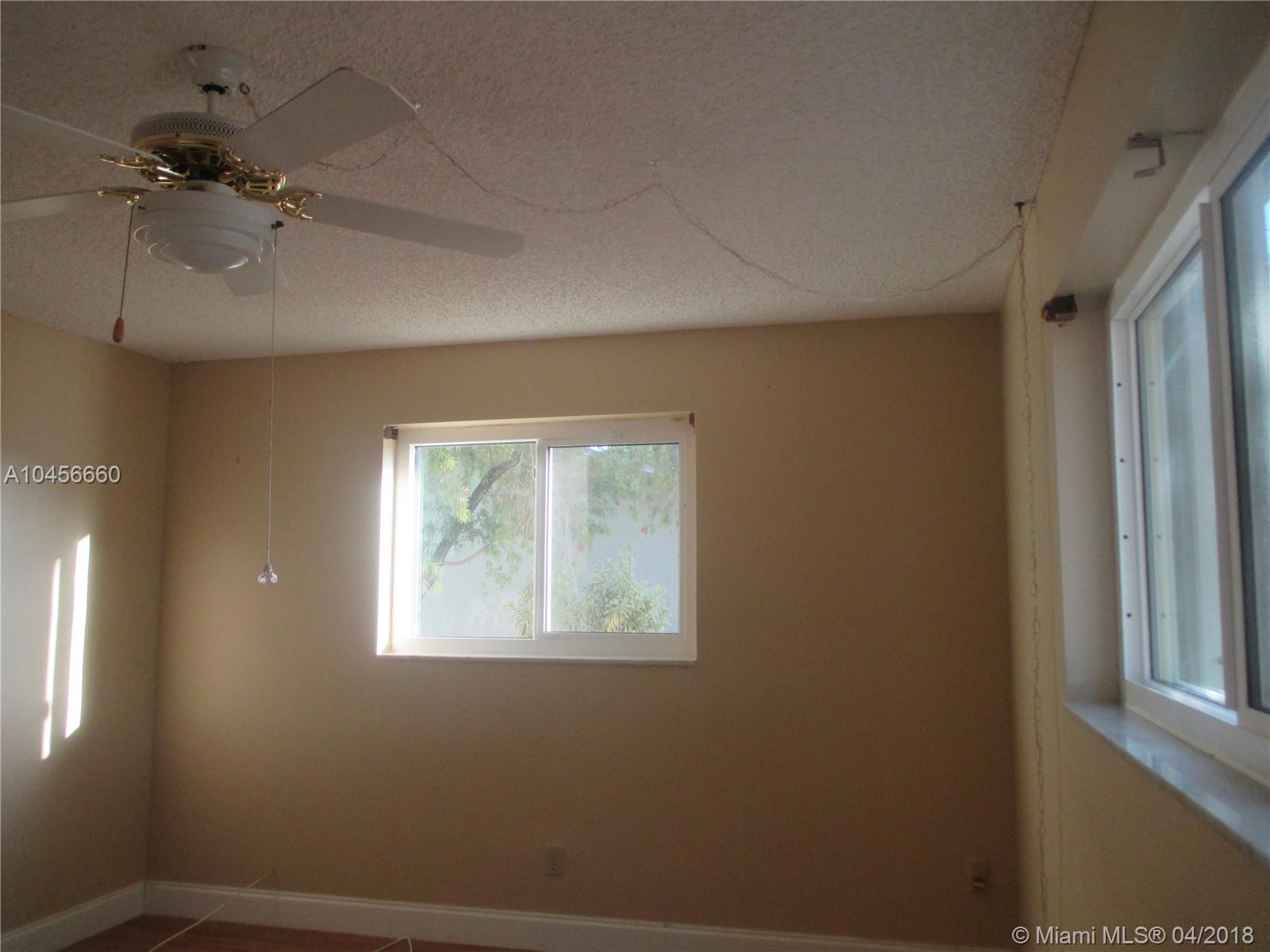 FAIRWAY LAKE SOUTH SEC 1 - Residential Lease