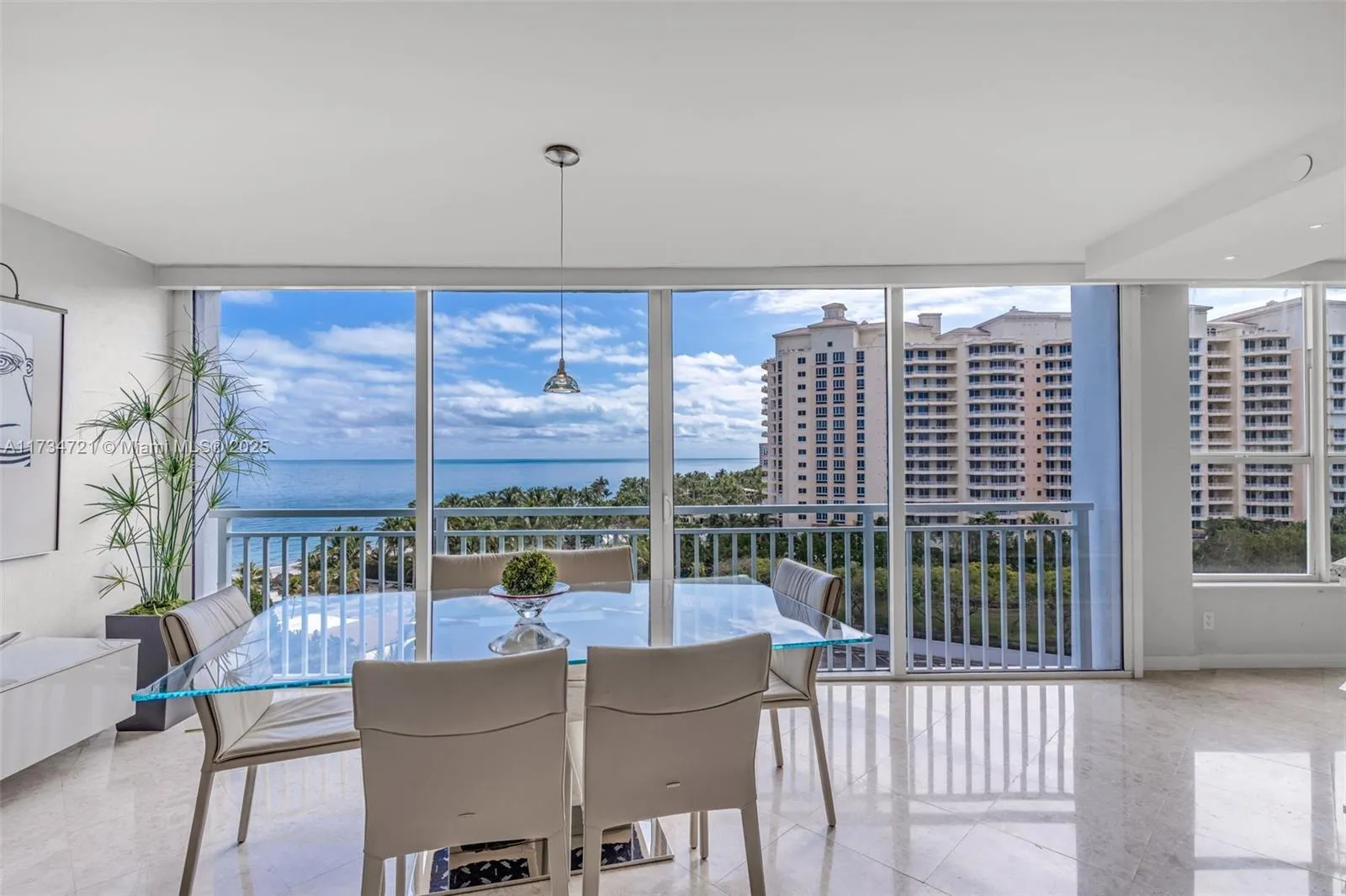 Key Biscayne, Florida 33149, United States, 2 Bedrooms Bedrooms, ,2 BathroomsBathrooms,Residential,Active,12533
