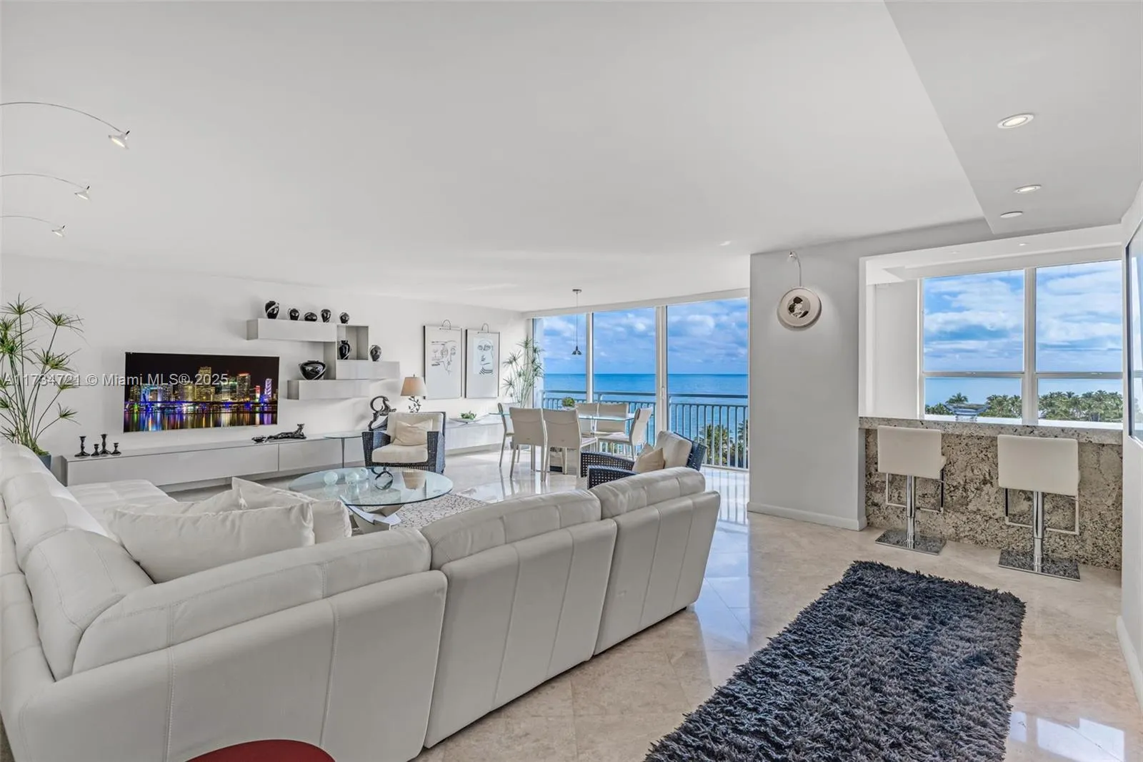 Key Biscayne, Florida 33149, United States, 2 Bedrooms Bedrooms, ,2 BathroomsBathrooms,Residential,Active,12533