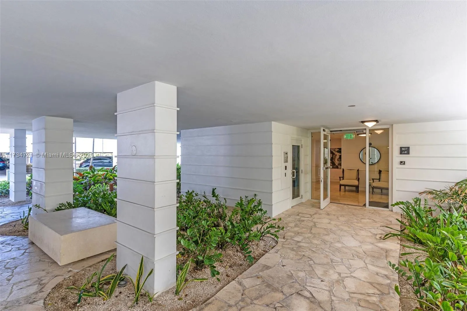 Key Biscayne, Florida 33149, United States, 2 Bedrooms Bedrooms, ,2 BathroomsBathrooms,Residential,Active,12533