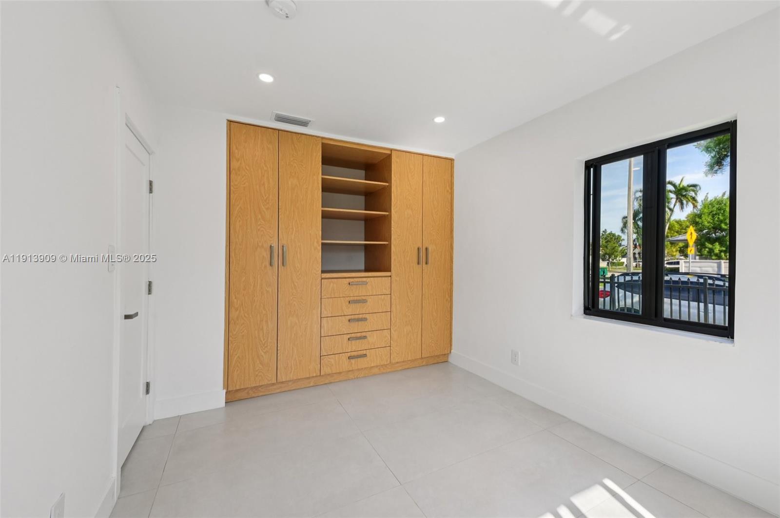 TRAIL GRANADA ADDN - Residential