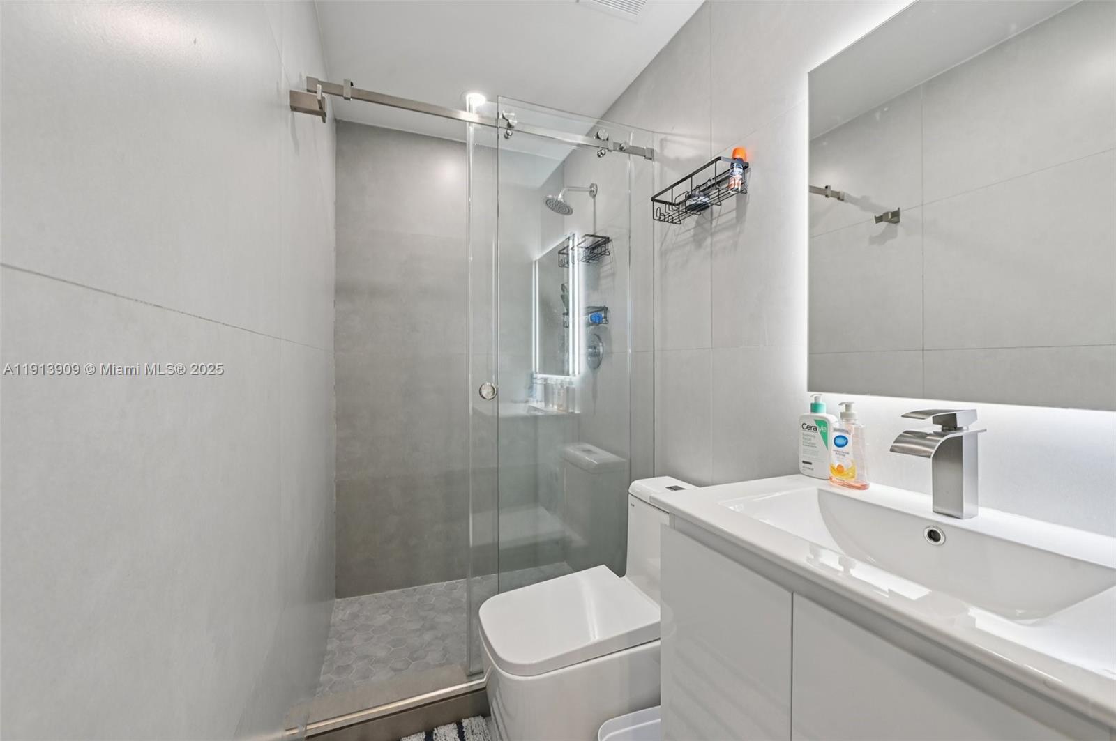 TRAIL GRANADA ADDN - Residential