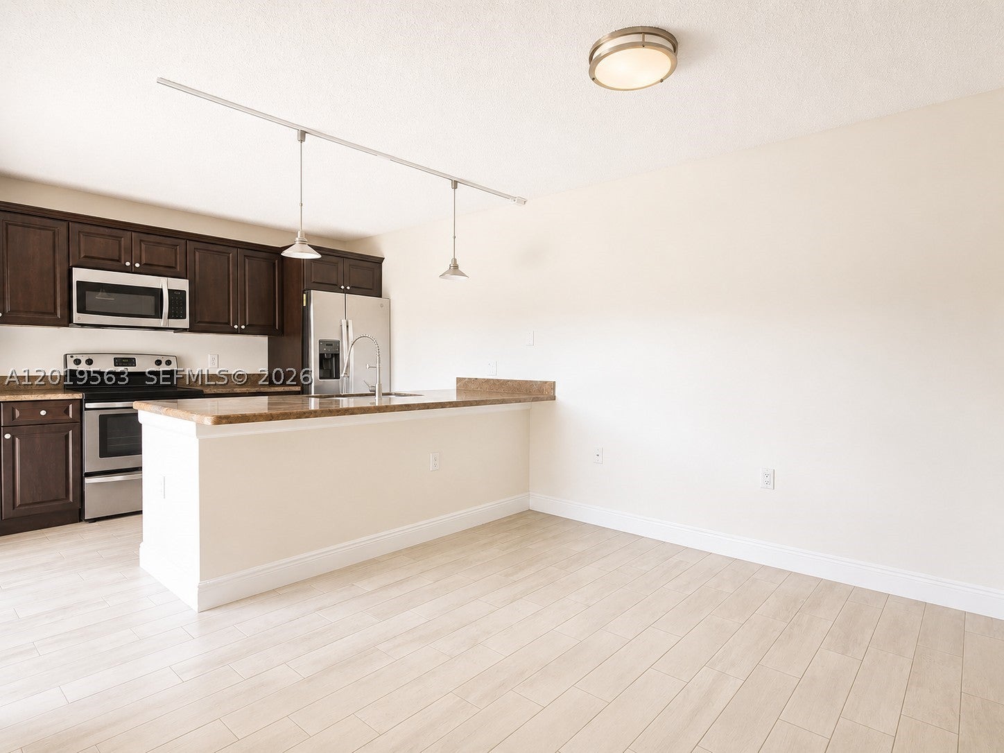824 Blue Ridge Cir, West Palm Beach FL 33409