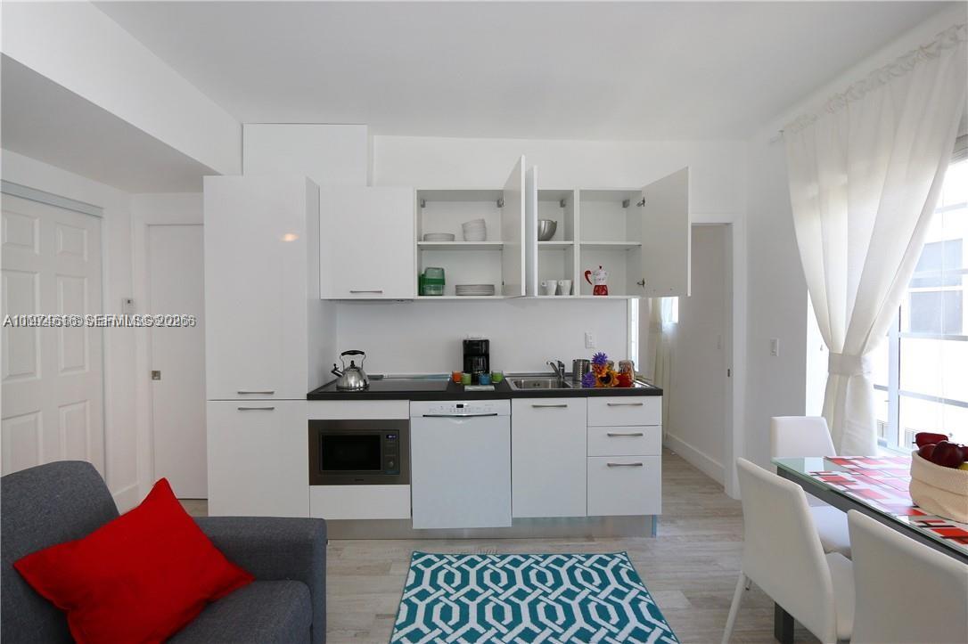 811 Jefferson Ave 104