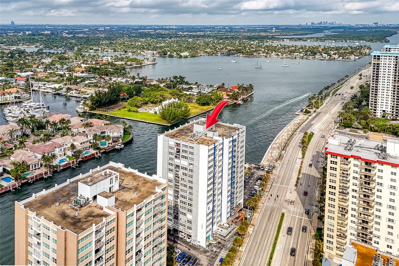 TRAFALGAR TOWERS CONDOMIN - Residential