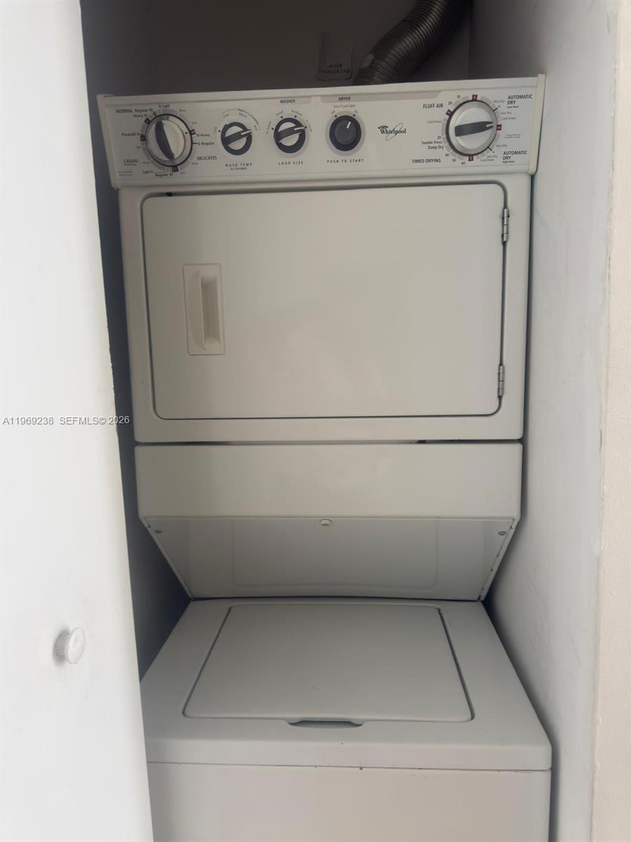 ICONBRICKELL CONDO NO 1 - Residential