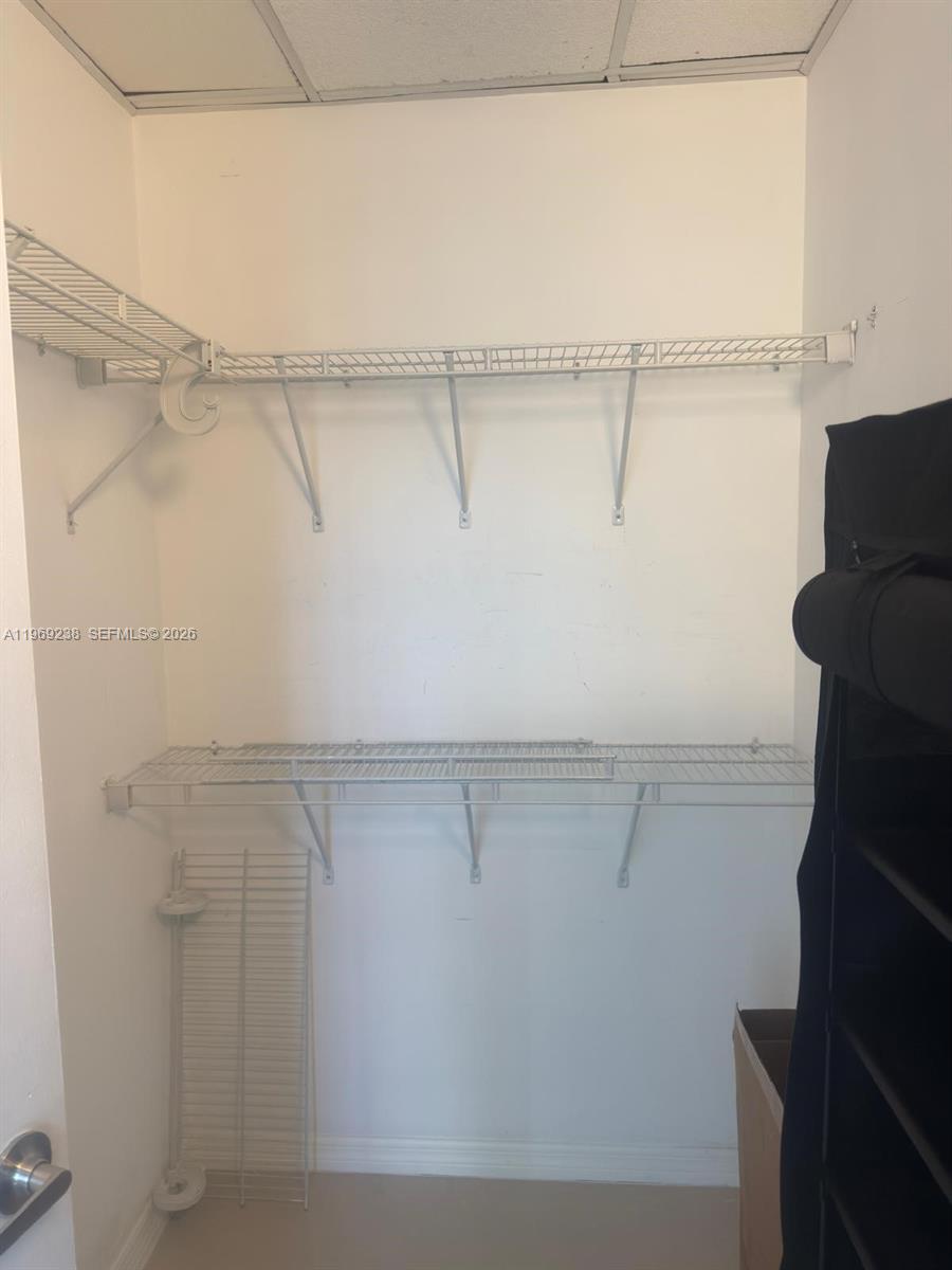 ICONBRICKELL CONDO NO 1 - Residential