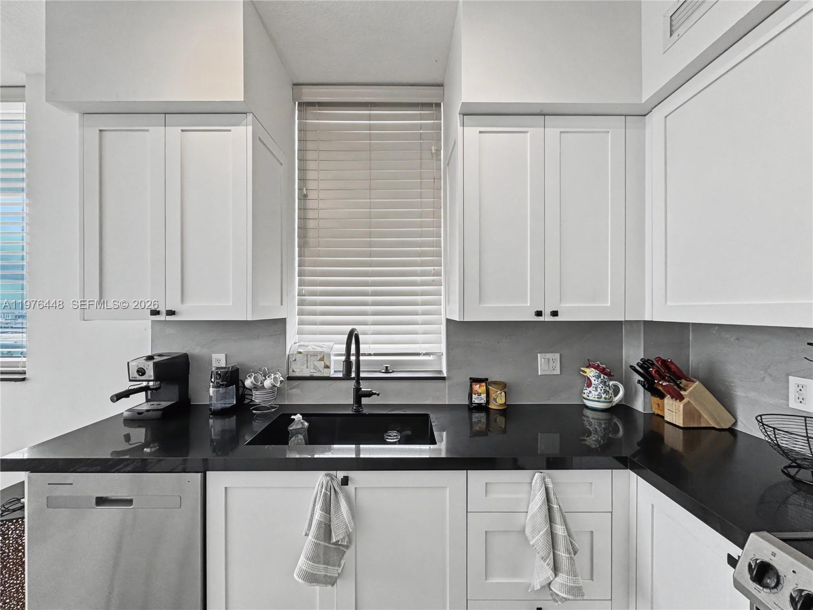 DUO CONDOMINIUM EAST - Residential Lease