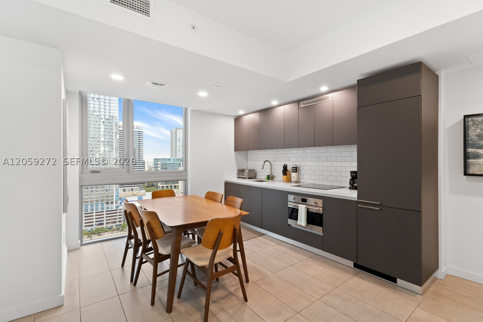 227 NE 2nd St 2202