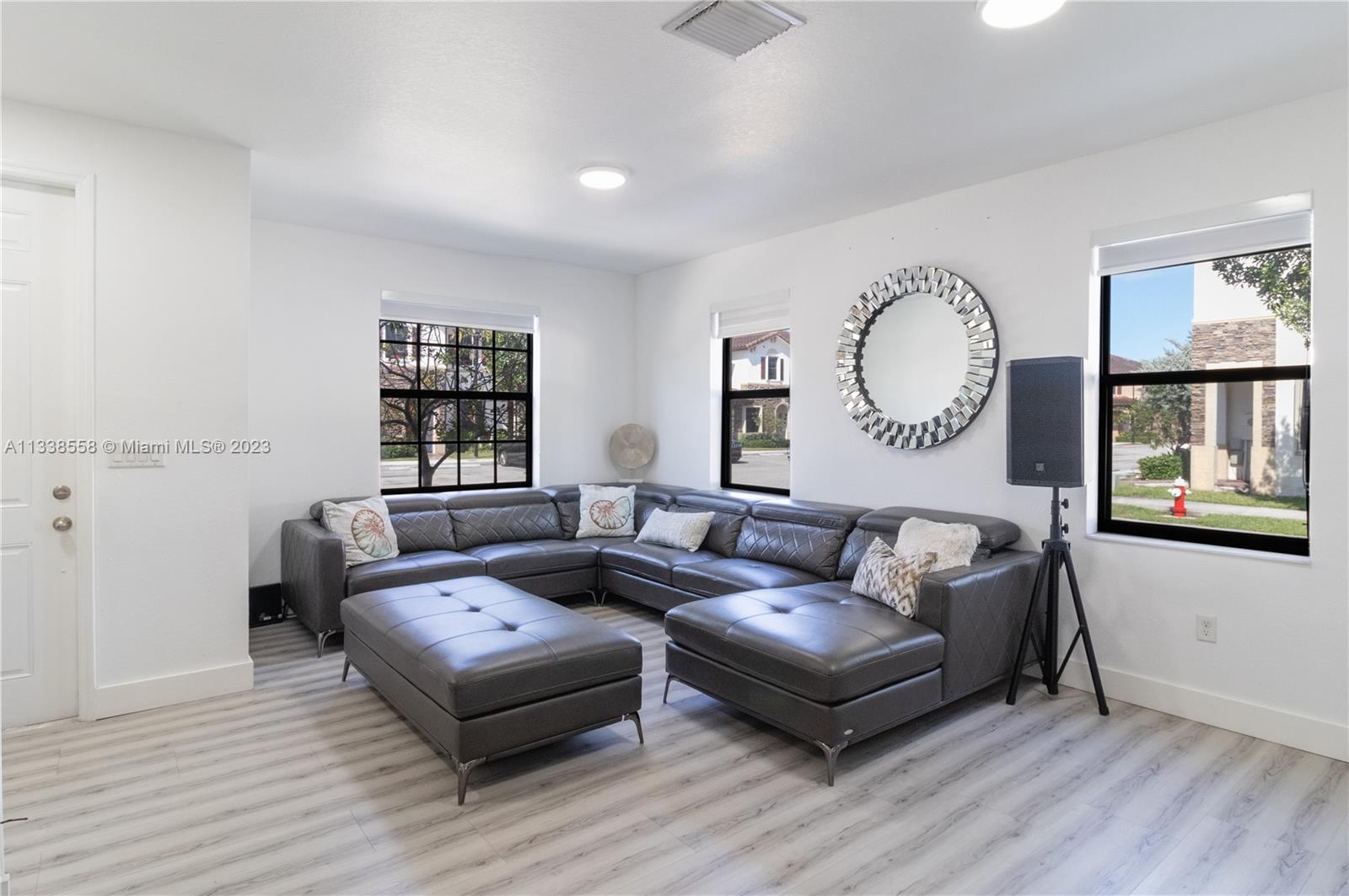 BELLAGIO VILLAS - Residential