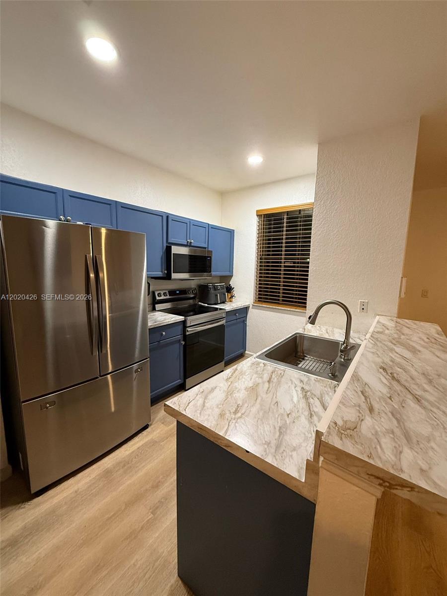2043 Nassau Dr 2043
