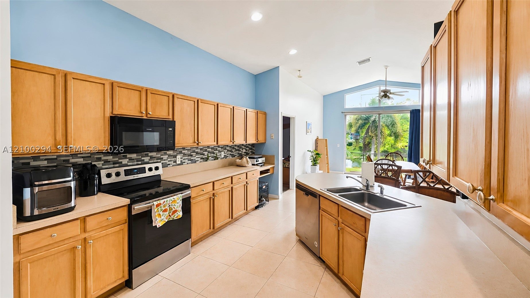 1724 Sawgrass Cir