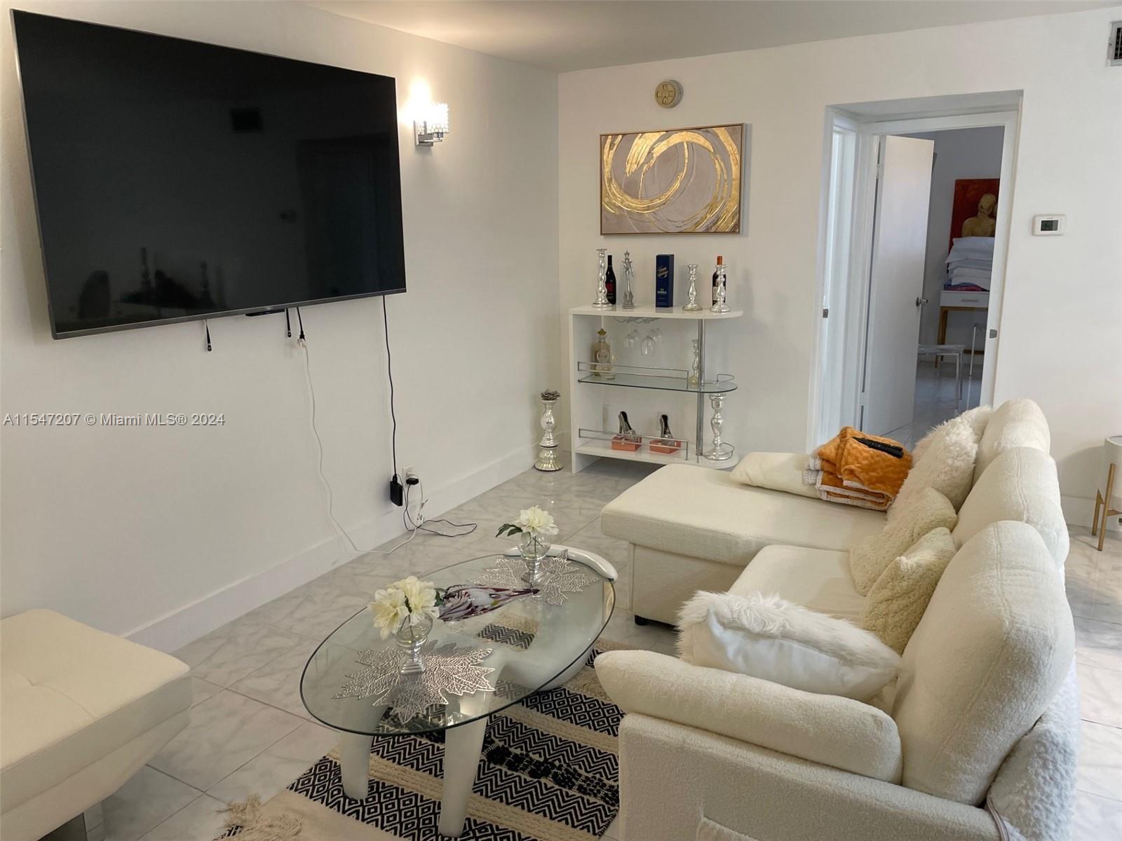 CASA PARADISO NORTH CO-OP - Residential Lease