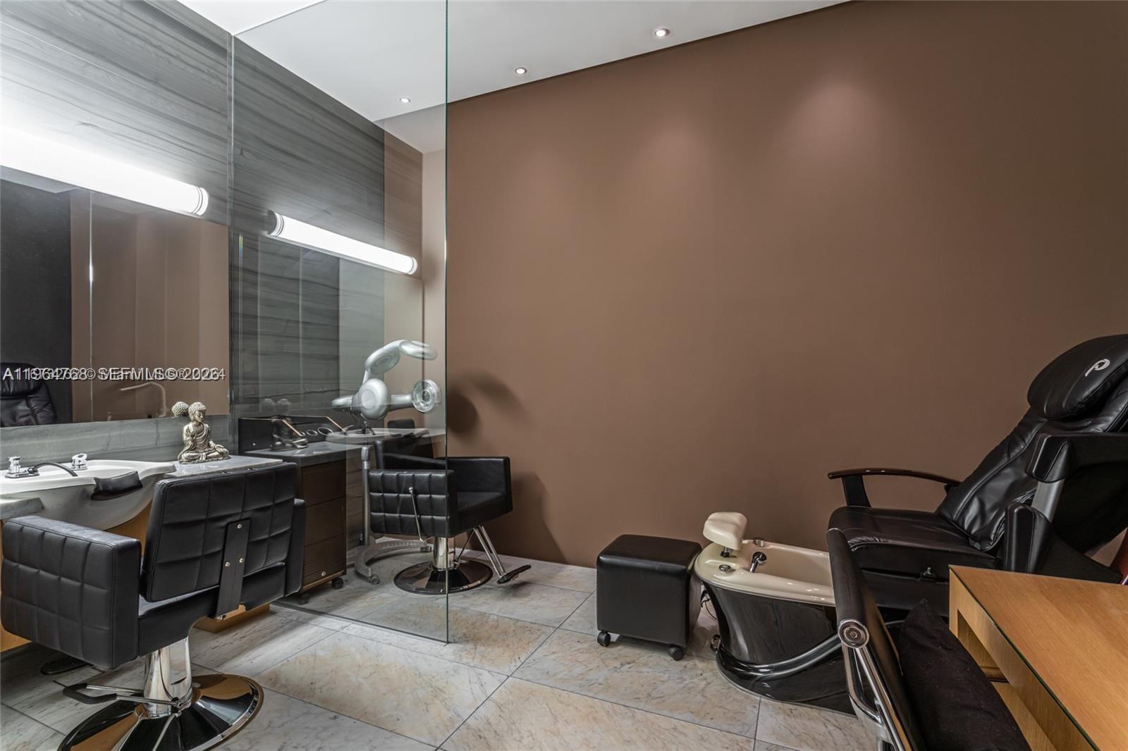 RISE CONDO - Residential