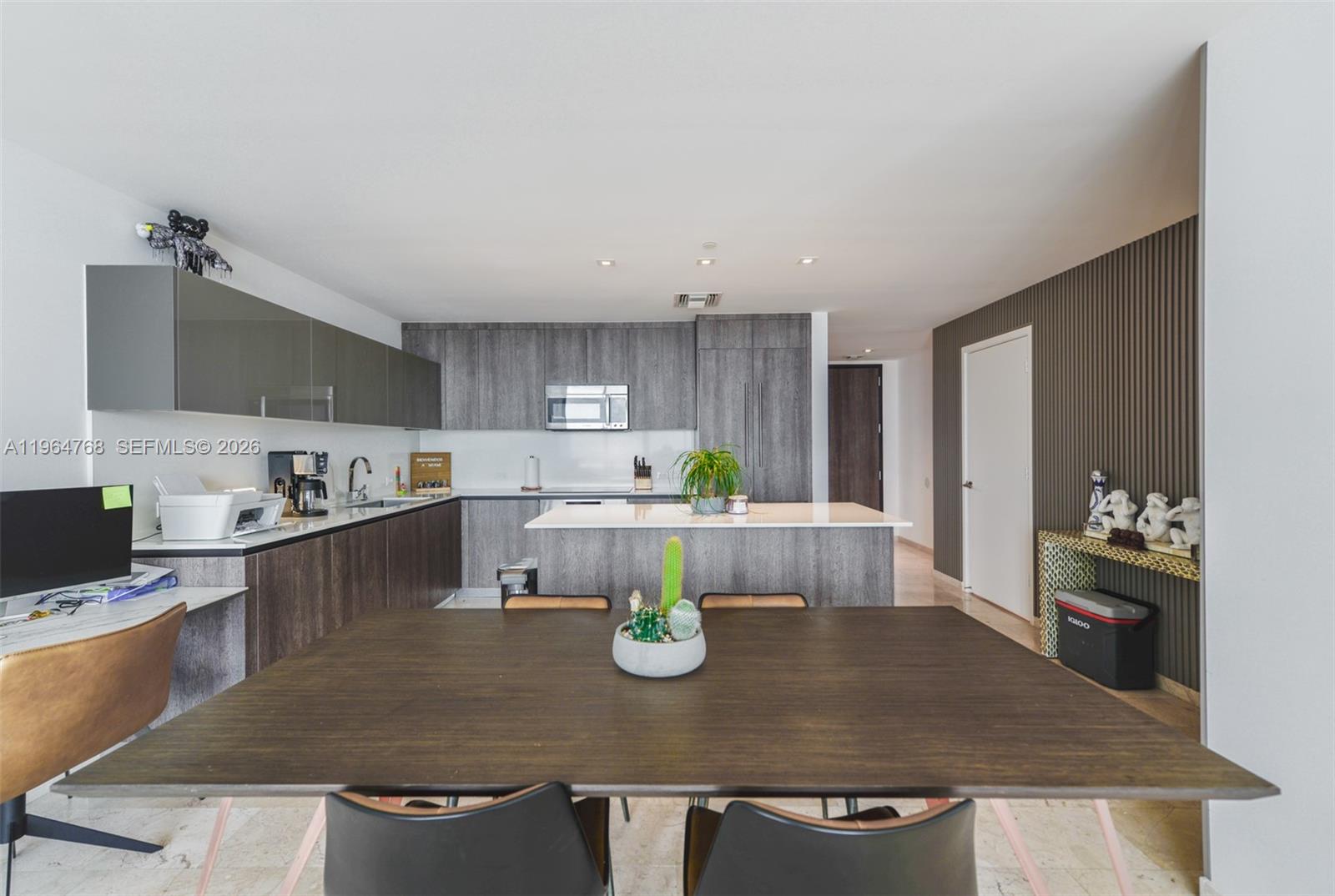 RISE CONDO - Residential