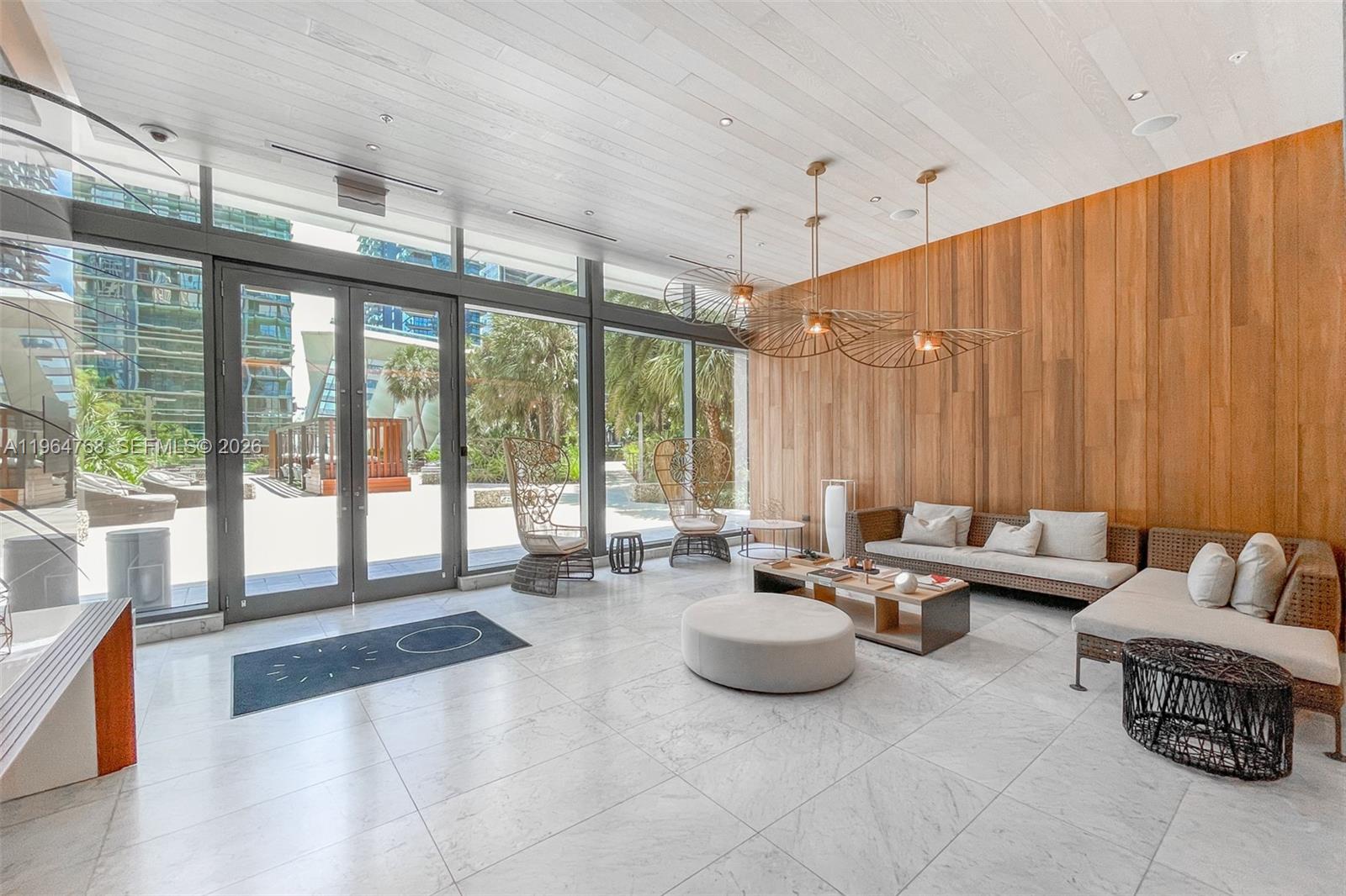 RISE CONDO - Residential