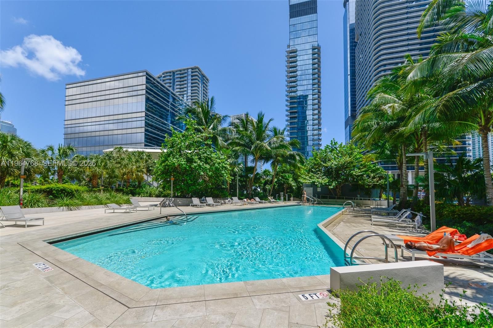 RISE CONDO - Residential