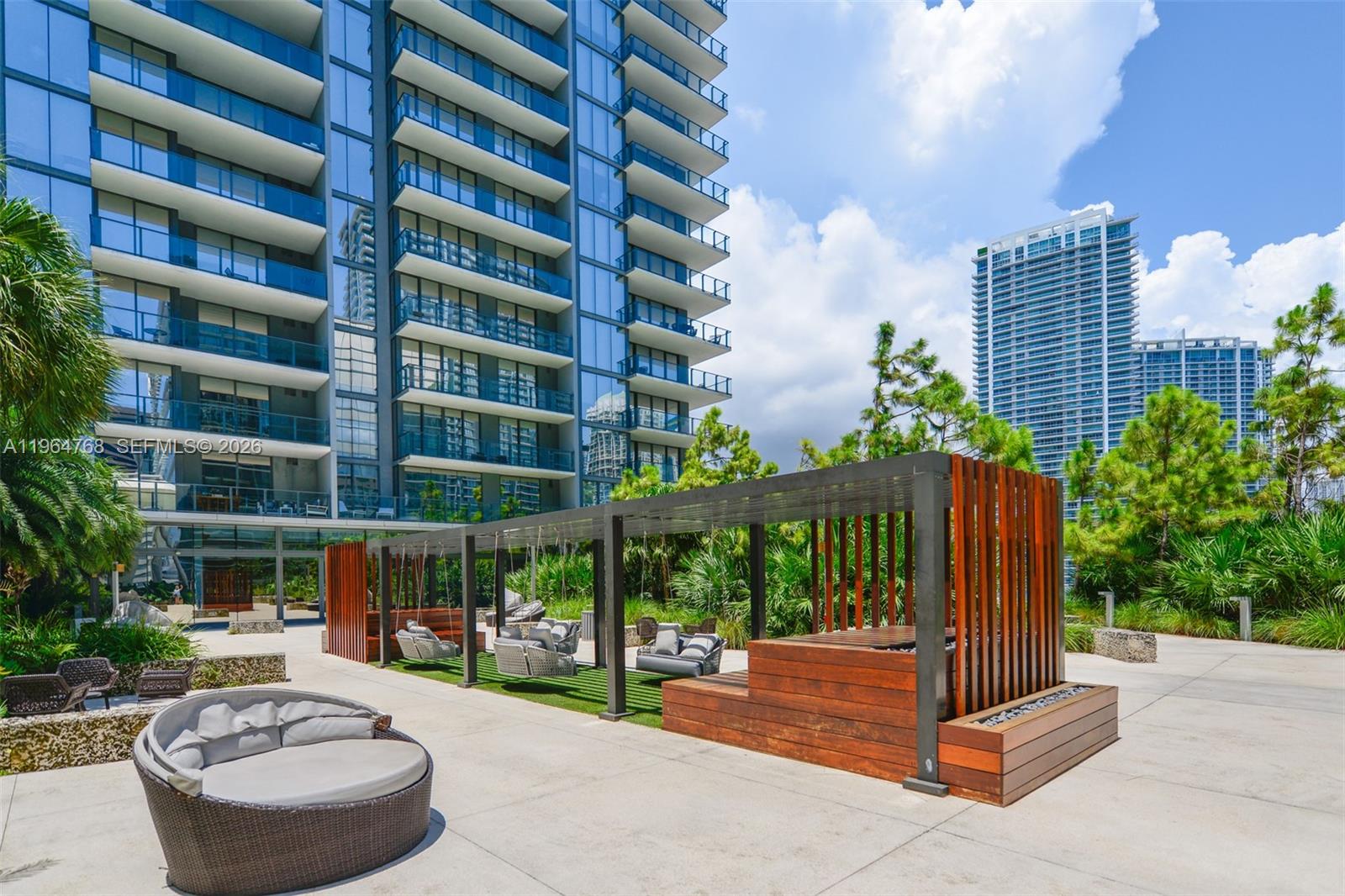 RISE CONDO - Residential