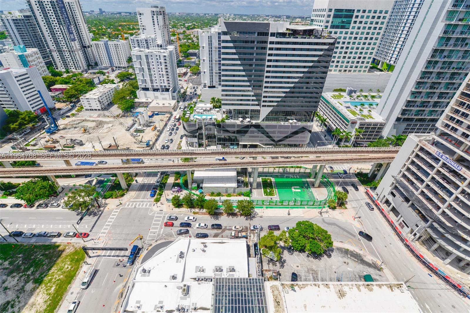 RISE CONDO - Residential