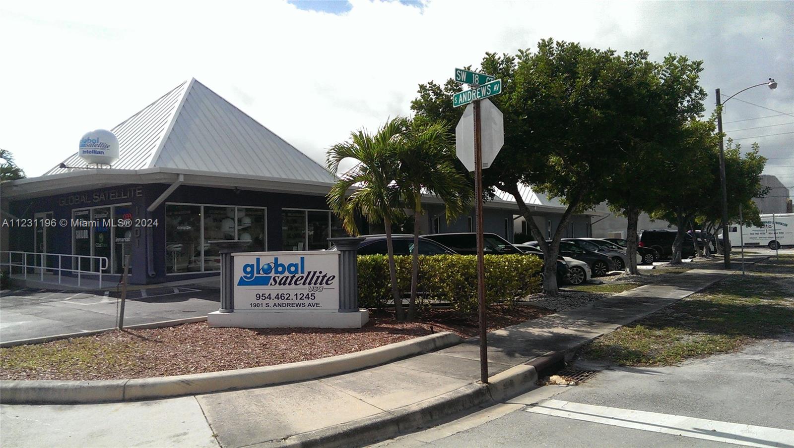 BEAUTIFUL EXECUTIVE SUITES IN SOUTH FORT LAUDERDALE. THIS OFFICE BUILDING IS LOCATED IN THE HEART OF THE BOATING INDUSTRY AREA. CONVENIENT TO THE INTERNATIONAL AIRPORT, THE MARINAS, ALL THE MAJOR THOROUGHFARES. THE OFFICES ARE BETWEEN 150 AND 190 SQUARE FEET AND CAN BE FURNISHED. INTERNET ACCESS, A/C, ELECTRICITY, USE OF CONFERENCE ROOM, KITCHEN AND PARKING INCLUDED. CLEANING OF YOUR OWN SPACE NOT INCLUDED. $1200 PER MONTH.