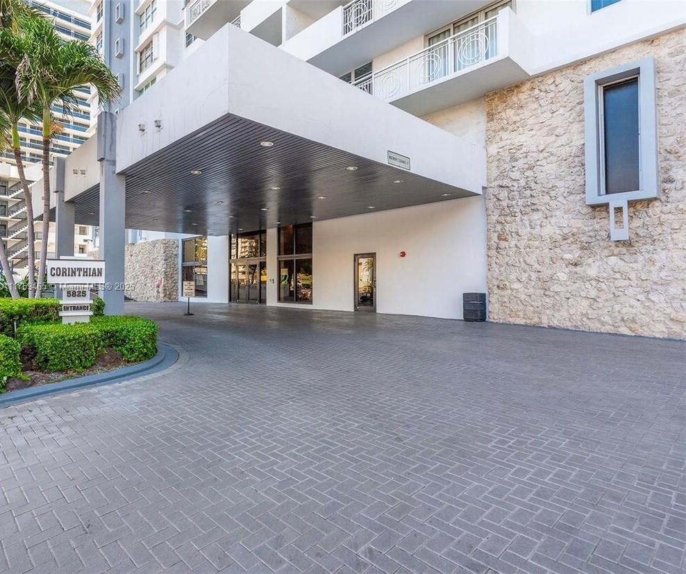 Rental Property at 5825 Collins Ave 11B, Miami Beach, Miami-Dade County, Florida - Bedrooms: 1 
Bathrooms: 2  - $3,200 MO.