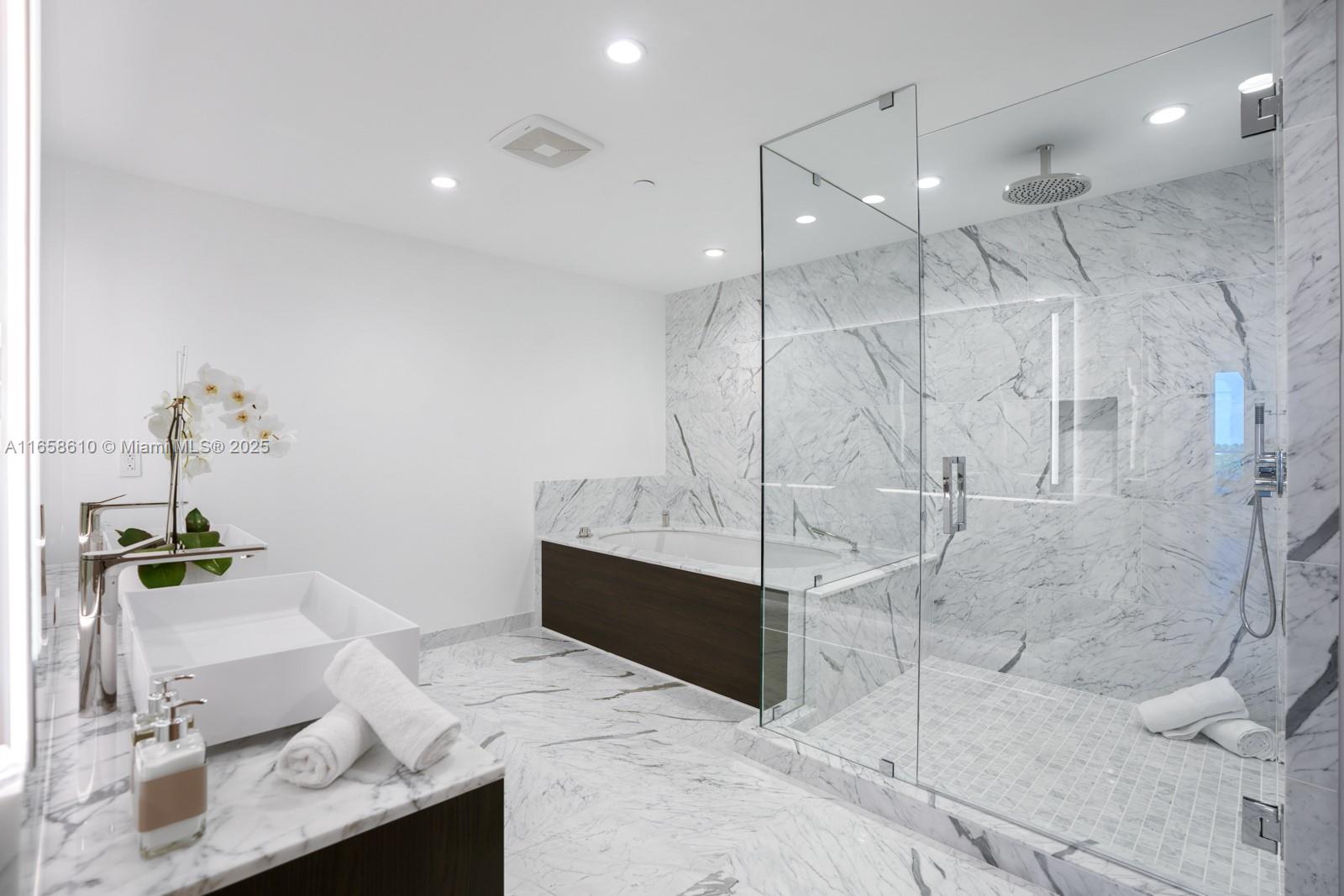 Onda Residences - Residential