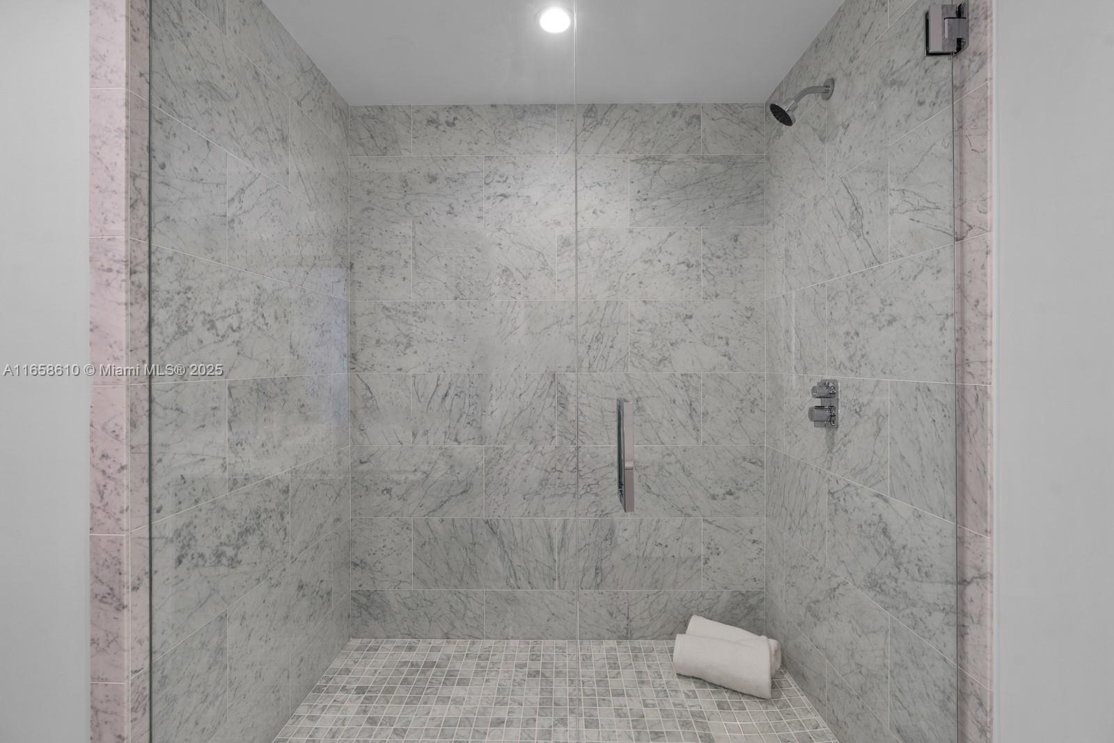 Onda Residences - Residential