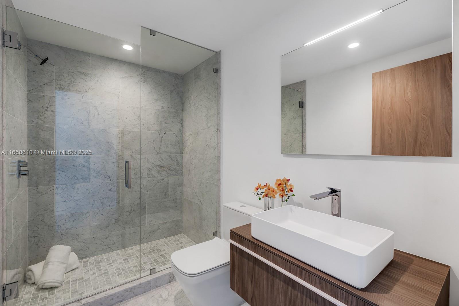 Onda Residences - Residential