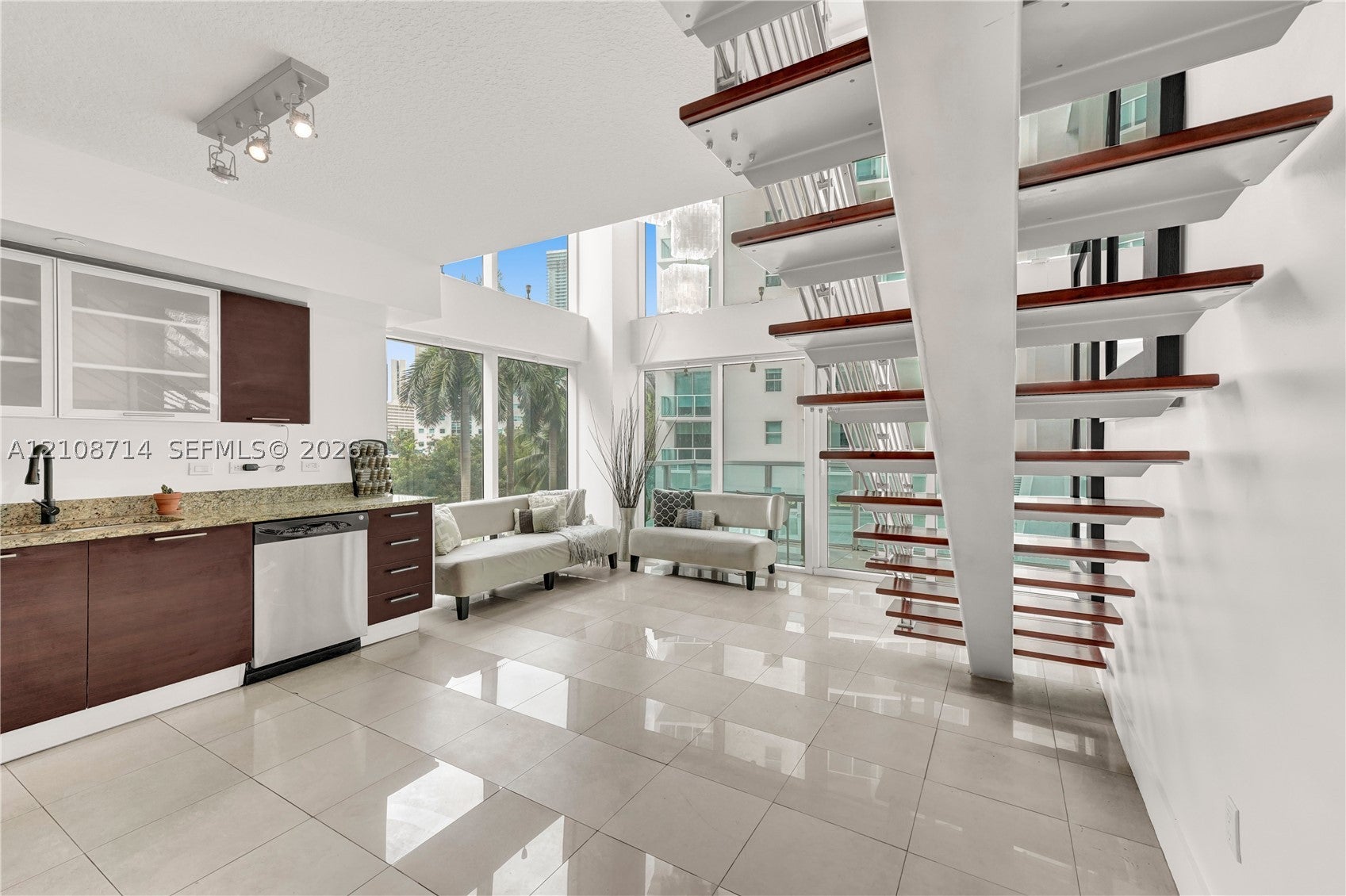 41 SE 5th St 317