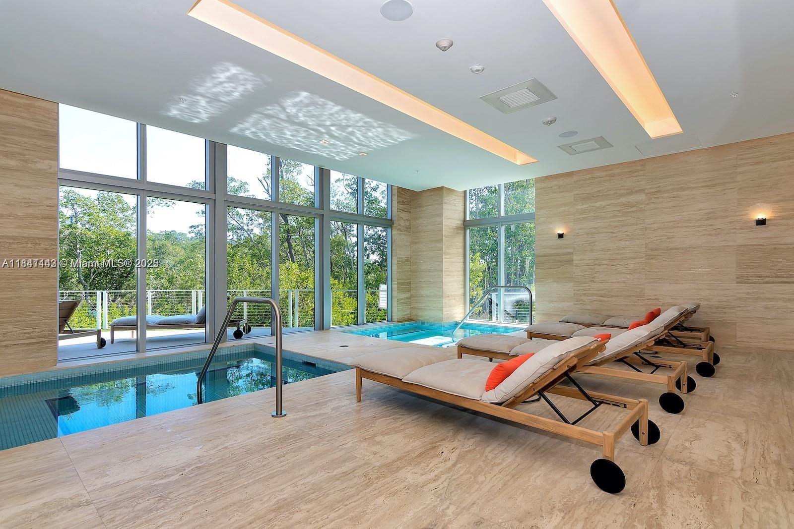 THE HARBOUR NORTH CONDO - Residential