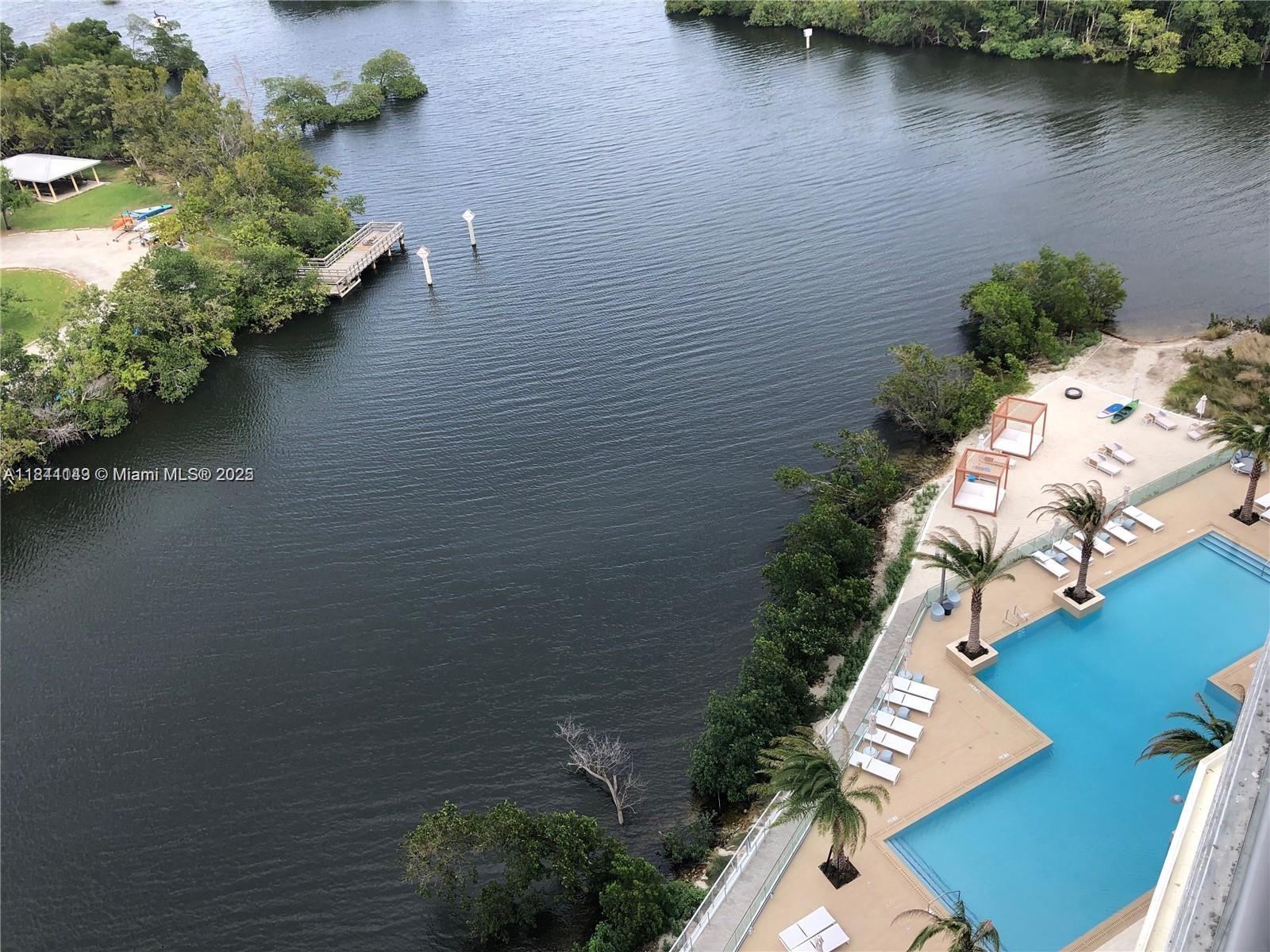 THE HARBOUR NORTH CONDO - Residential