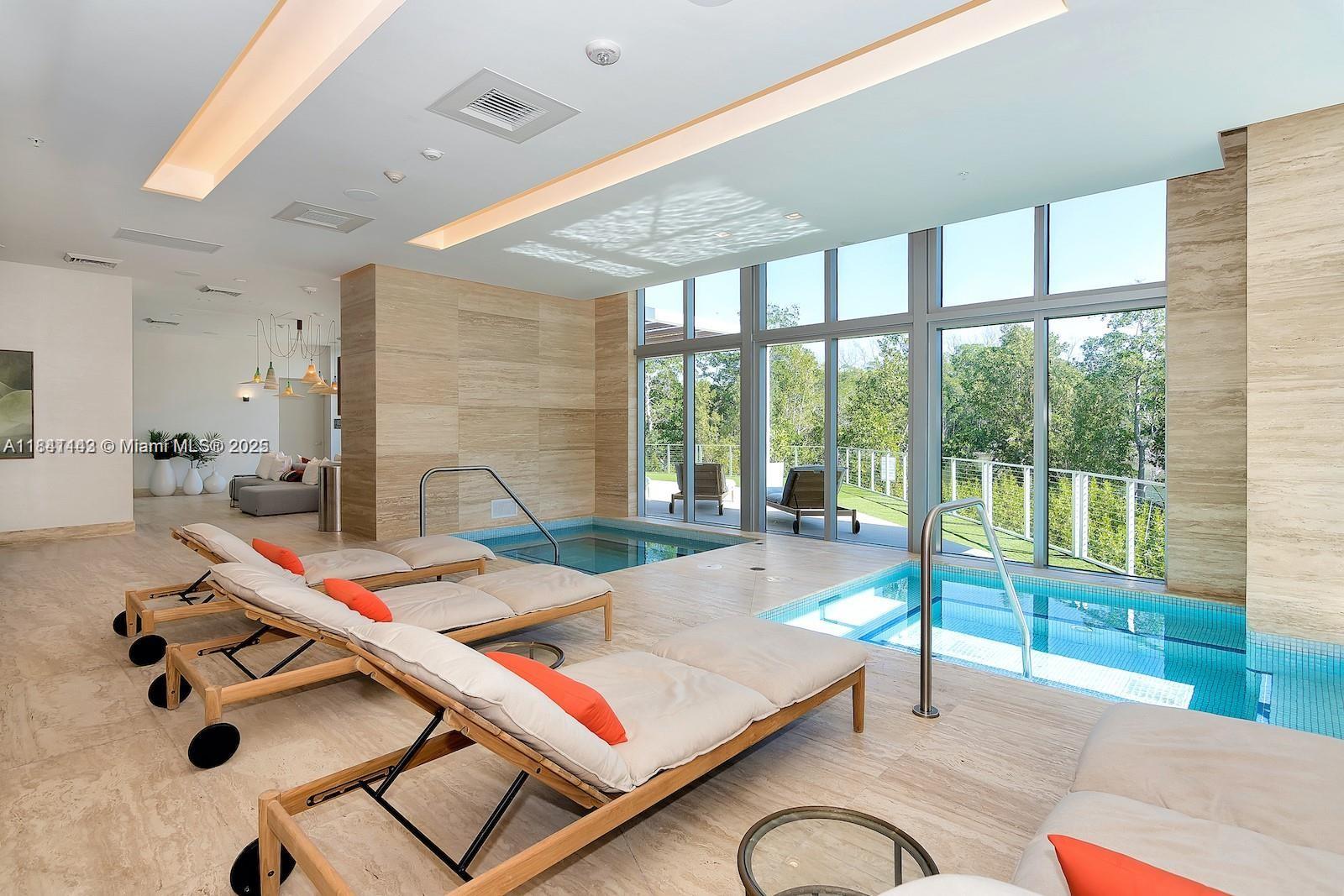 THE HARBOUR NORTH CONDO - Residential