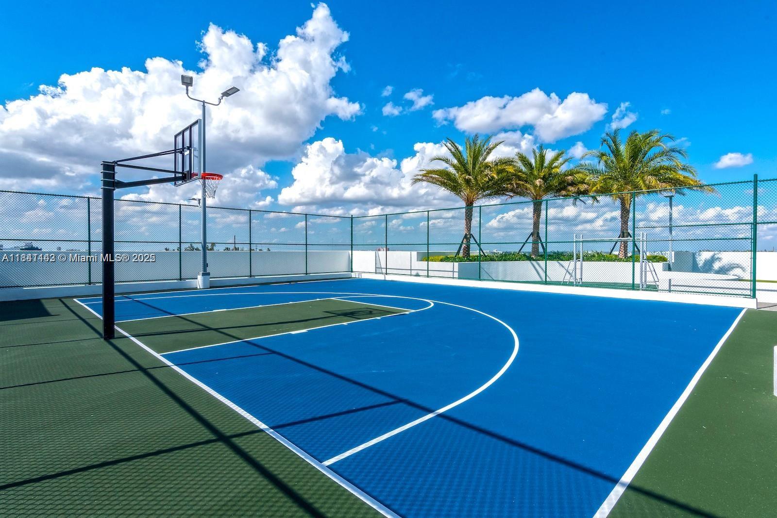 THE HARBOUR NORTH CONDO - Residential