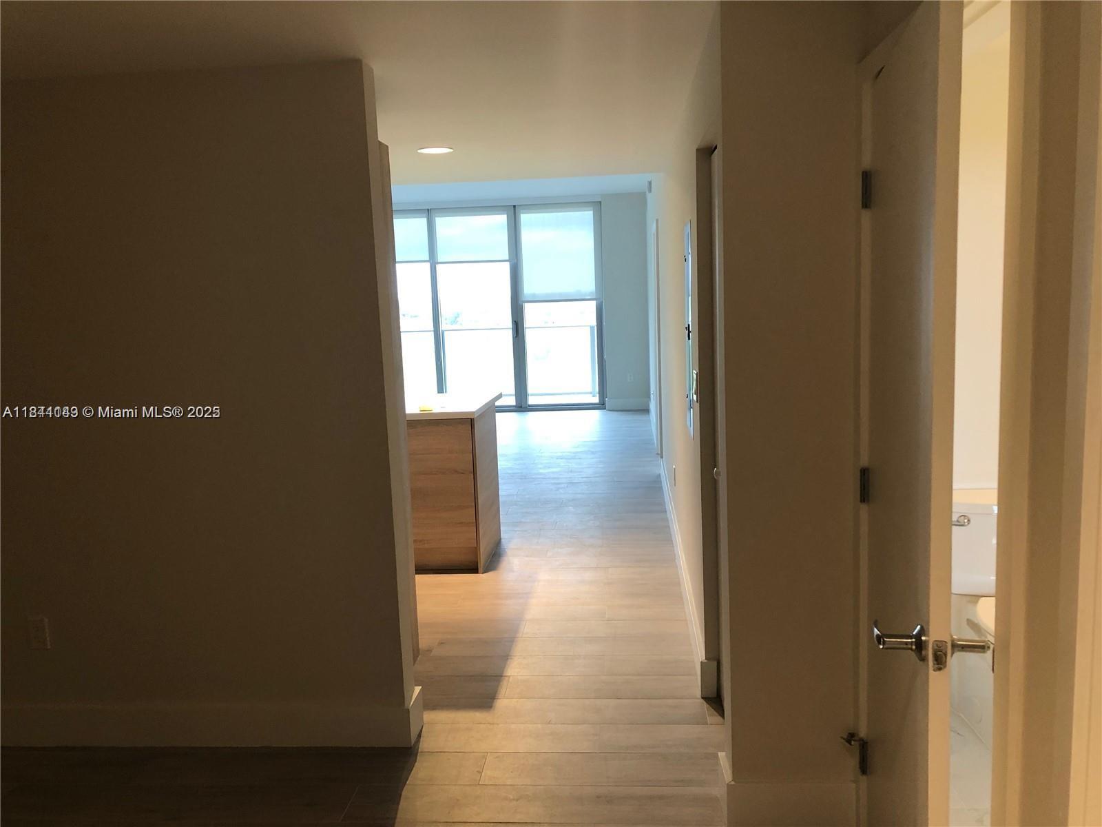 16385 Biscayne Blvd 1205