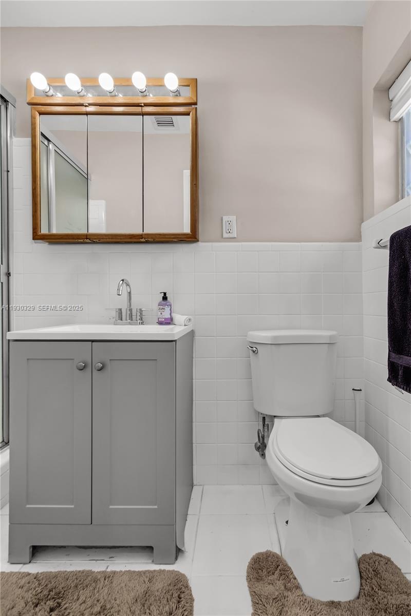 HILLBROOK - Residential Lease