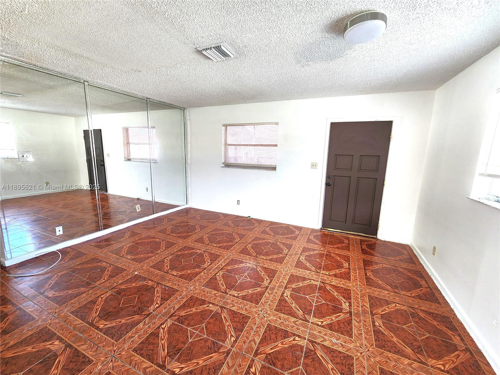321 SW 1st Ct K-5