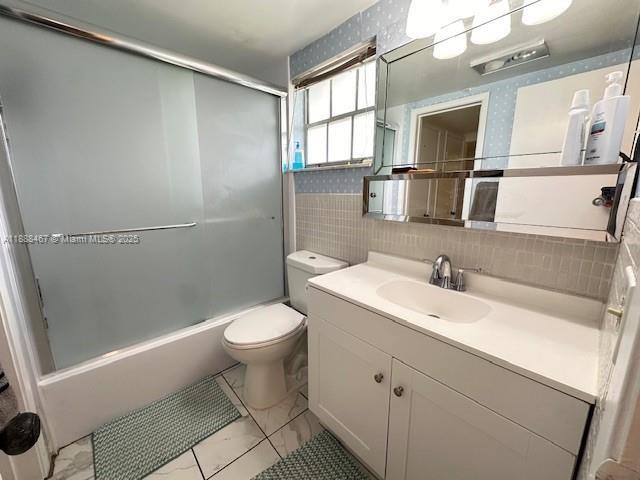 HILLCREST COUNTRY CLUB AP - Residential