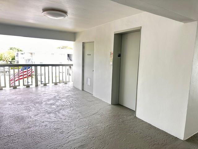 HILLCREST COUNTRY CLUB AP - Residential