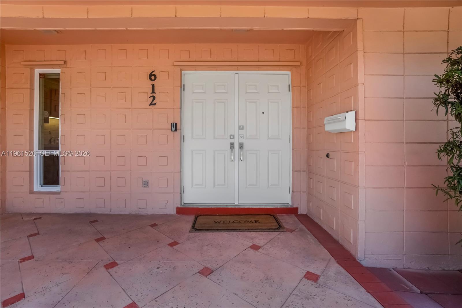 612 N 46th Ave, Hollywood, FL, 33021/$775,000 2 612 N 46th Ave