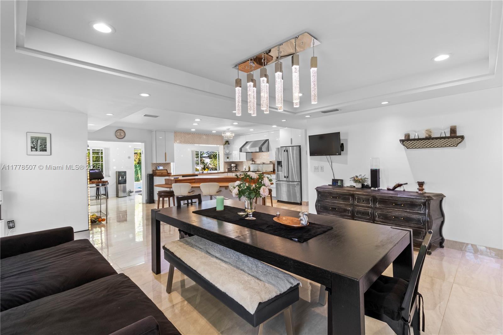 NORTH LAKE ESTATES - Residential