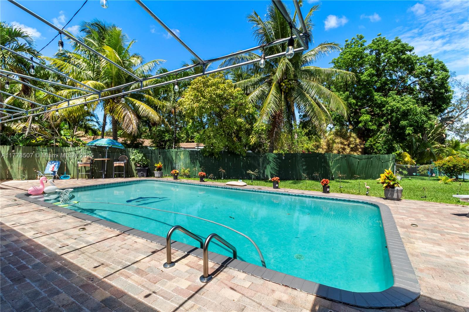NORTH LAKE ESTATES - Residential